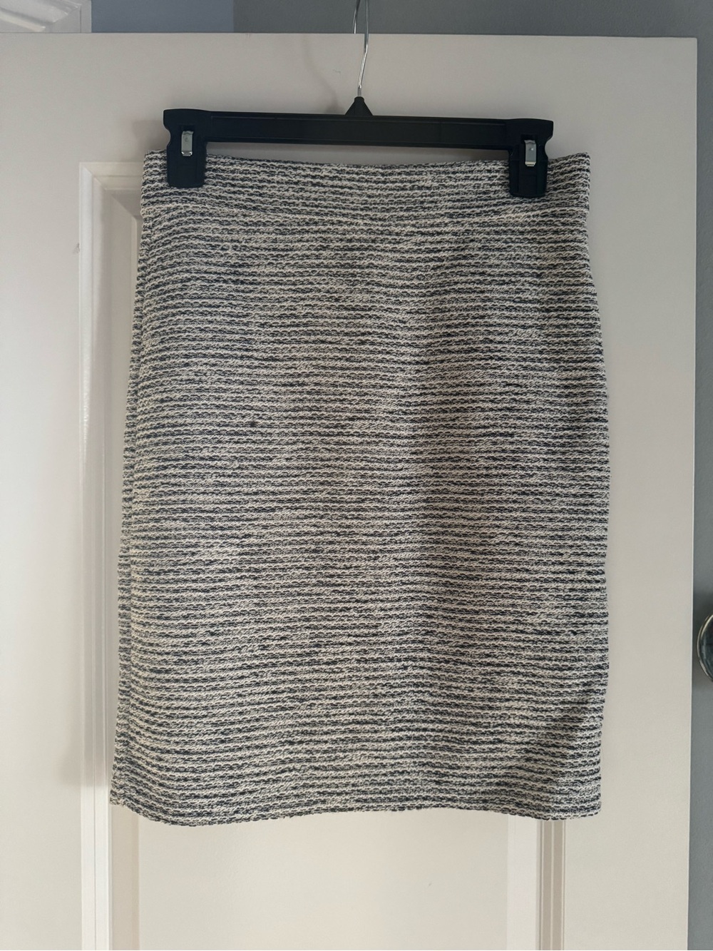 Banana Republic Black and White Textured Knit Pencil Skirt